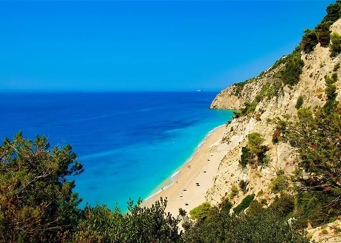 Ameli Apartment , Spacious With Mountain View, Lefkada