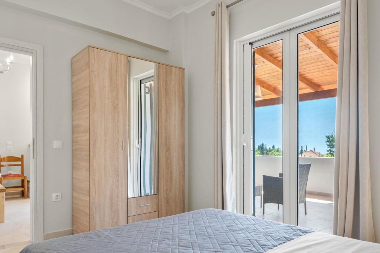 Ameli , Spacious With Mountain View, Lefkada Dragano