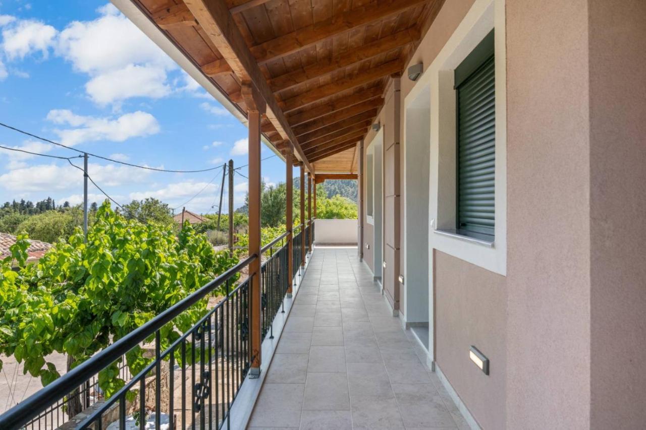 Apartment Ameli , Spacious With Mountain View, Lefkada *