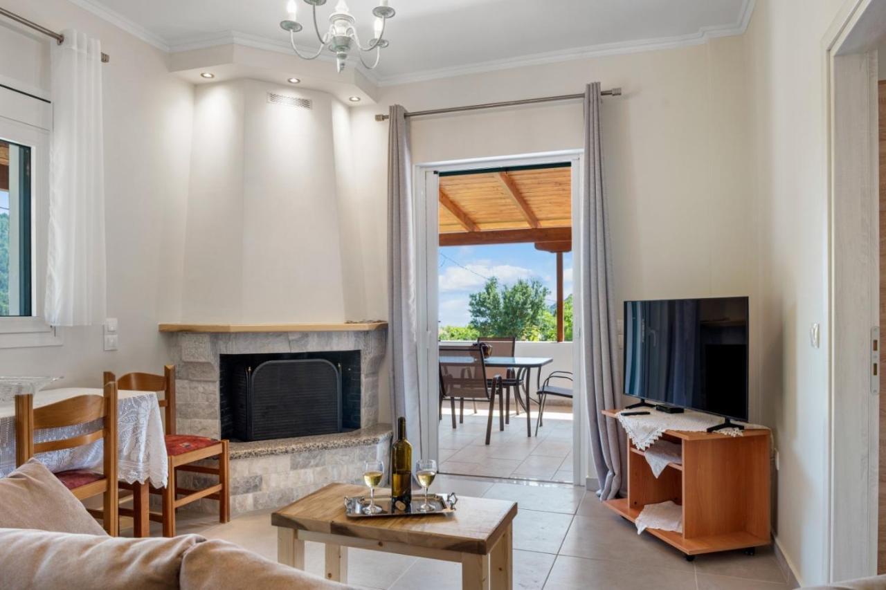 Apartment Ameli , Spacious With Mountain View, Lefkada *