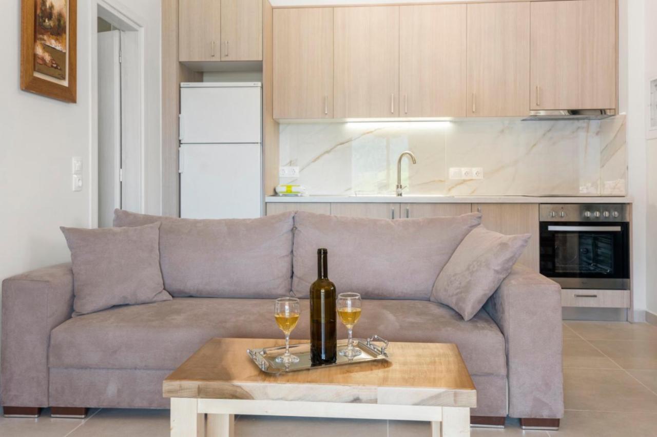 Ameli , Spacious With Mountain View, Lefkada Dragano