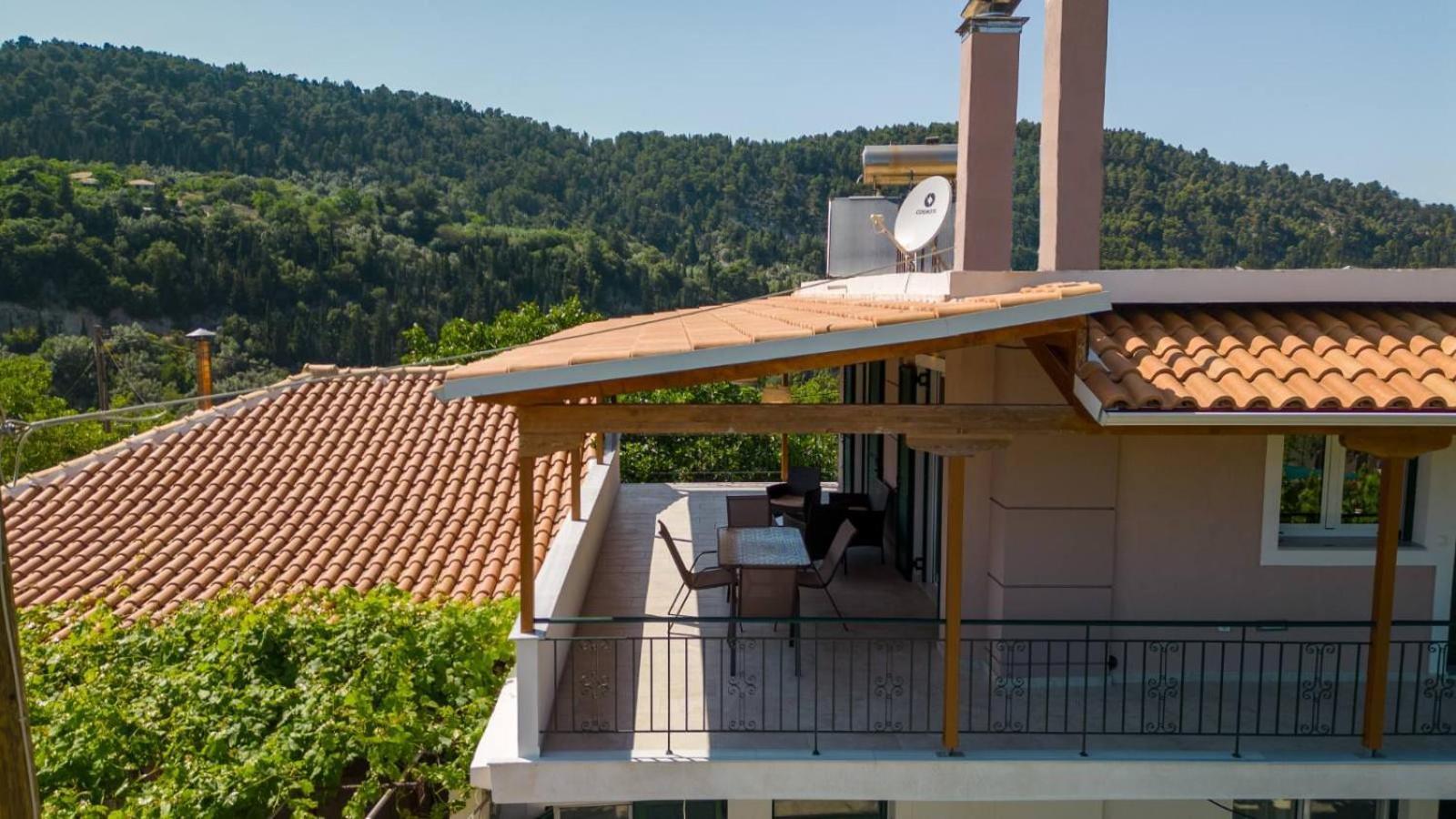 Ameli , Spacious With Mountain View, Lefkada * Dragano